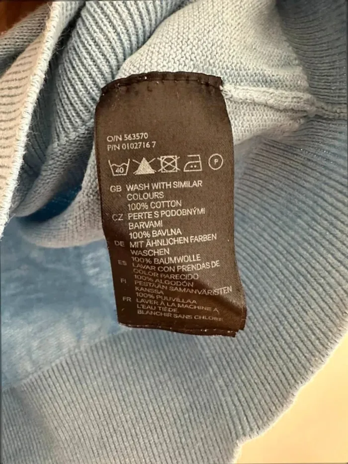 Pull bleu en col V de h&m pour homme taille S - photo numéro 3