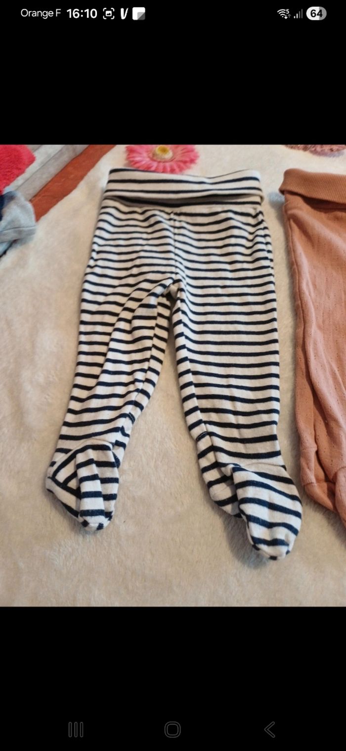 Lot de 2 bas bébé taille 6 mois - photo numéro 3