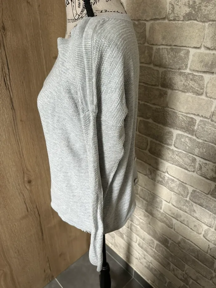 Pull léger taille M - photo numéro 4