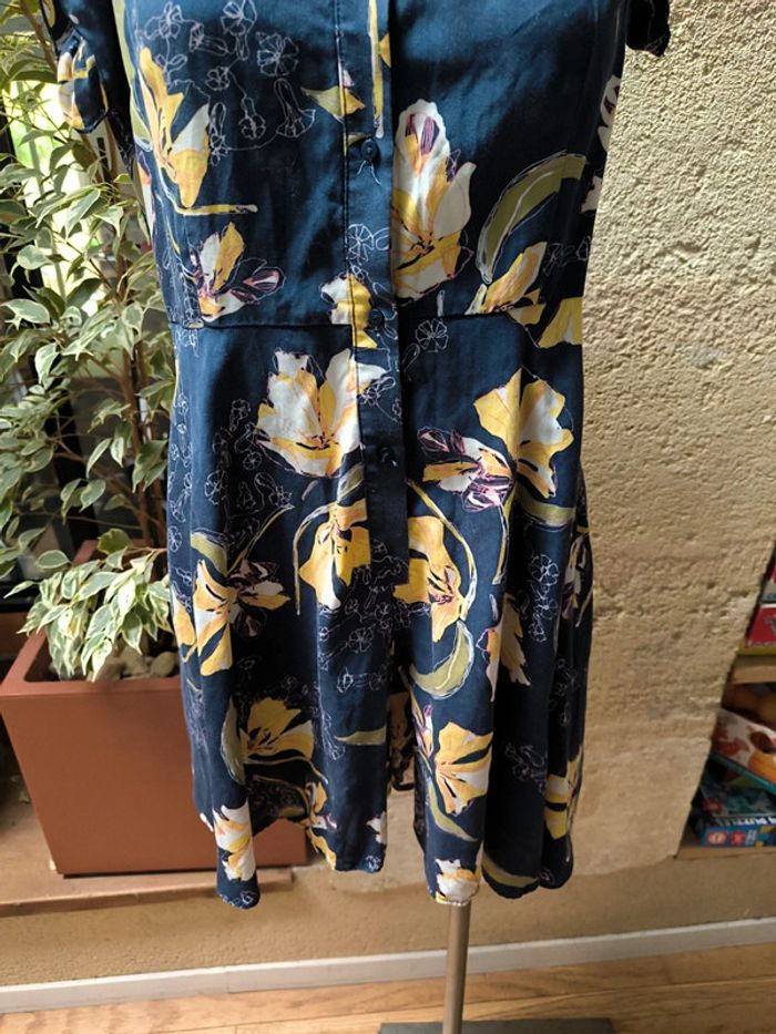 Combishort sans manche à fleurs Zara taille 38 - photo numéro 3