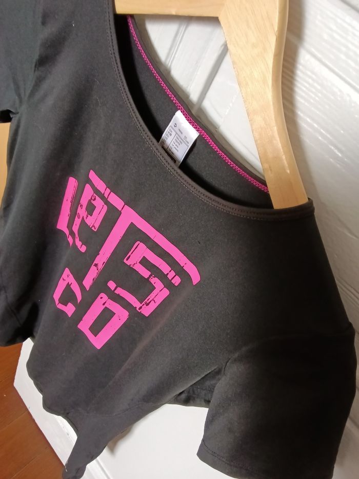 Tee-shirt Domyos noir et rose - photo numéro 3