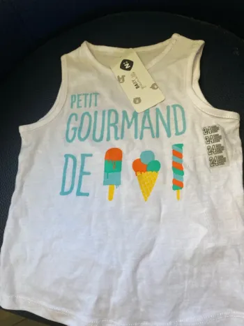 T-shirt sans manches