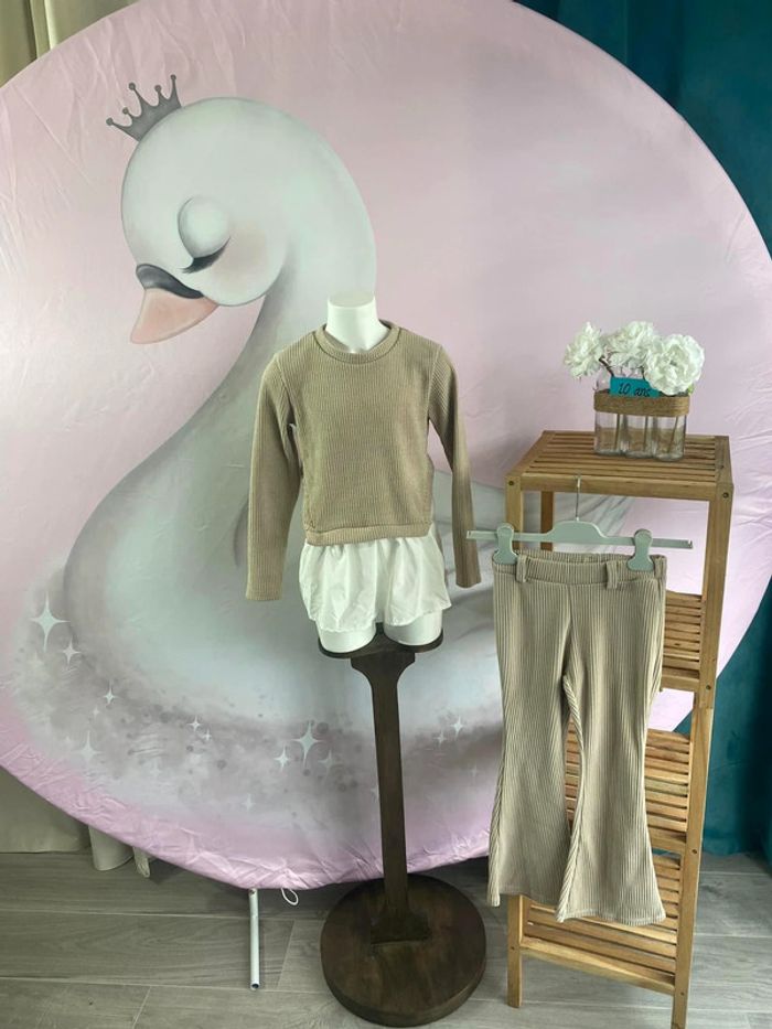 Ensemble fille pantalon patte d’éph et pull chemise Réf F10 295