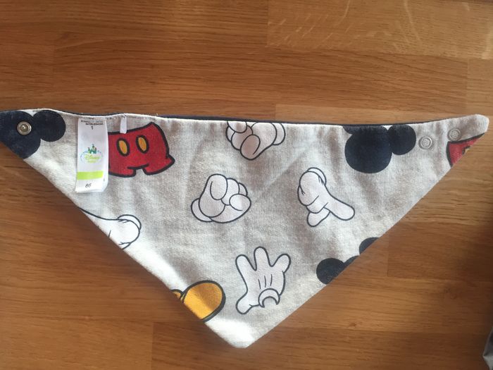 foulard bavoir Mickey mouse - photo numéro 2