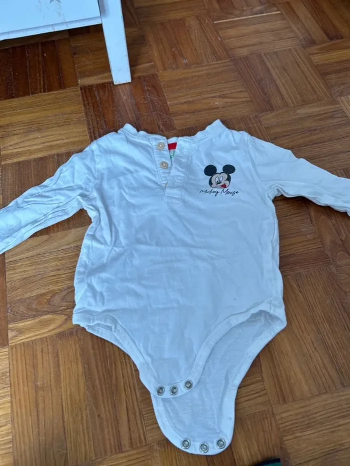 Lot de 5 bodys 9 mois - photo numéro 4