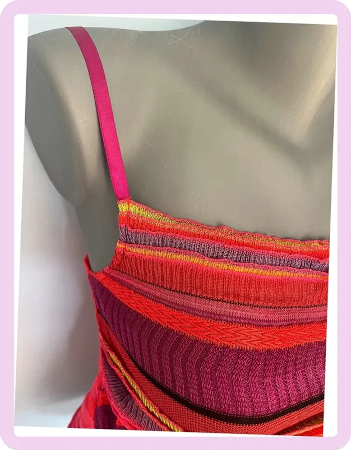 🔥 Débardeur court Louise Della – Taille 2 – Rouge, rose & violet – Style frais et féminin 🔥 - photo numéro 2
