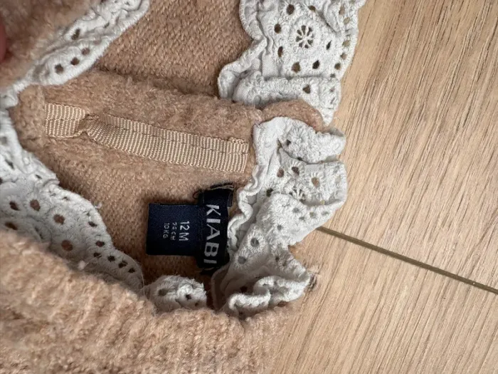 Lot jean réglable et 2 pulls Kiabi hiver Rennes Noël  12 mois - photo numéro 5