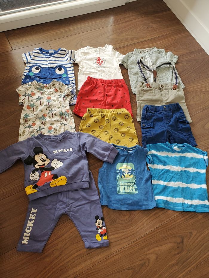 Lot vetement taille 9 mois