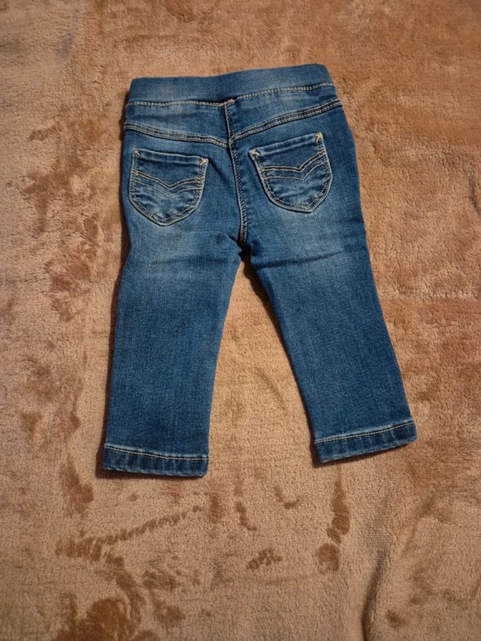 Jeans tape à l'œil - photo numéro 4