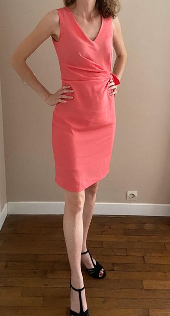 Belle robe rose saumon parfait état