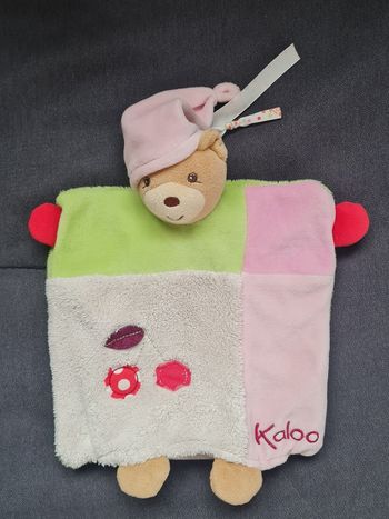 Doudou marionnette ours blanc , vert ,rose - Cerise - Kaloo