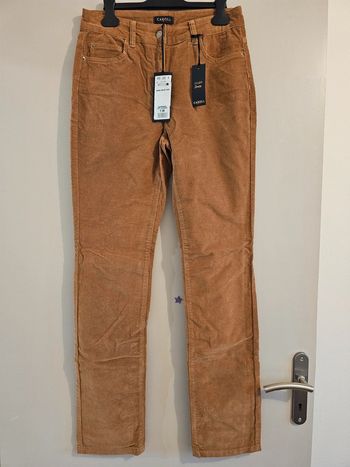 Pantalon droit velours côtelé marron Caroll Taille 38