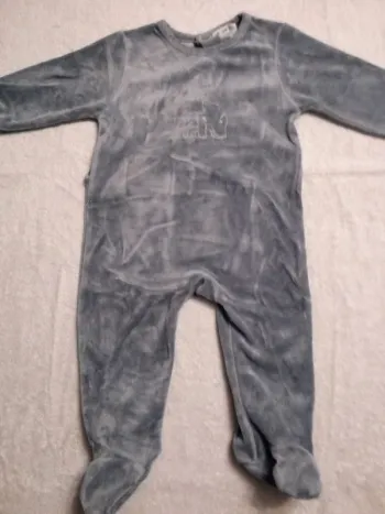 Pyjamas gris DPAM 6 mois (réf perso D6)(familleac72)
