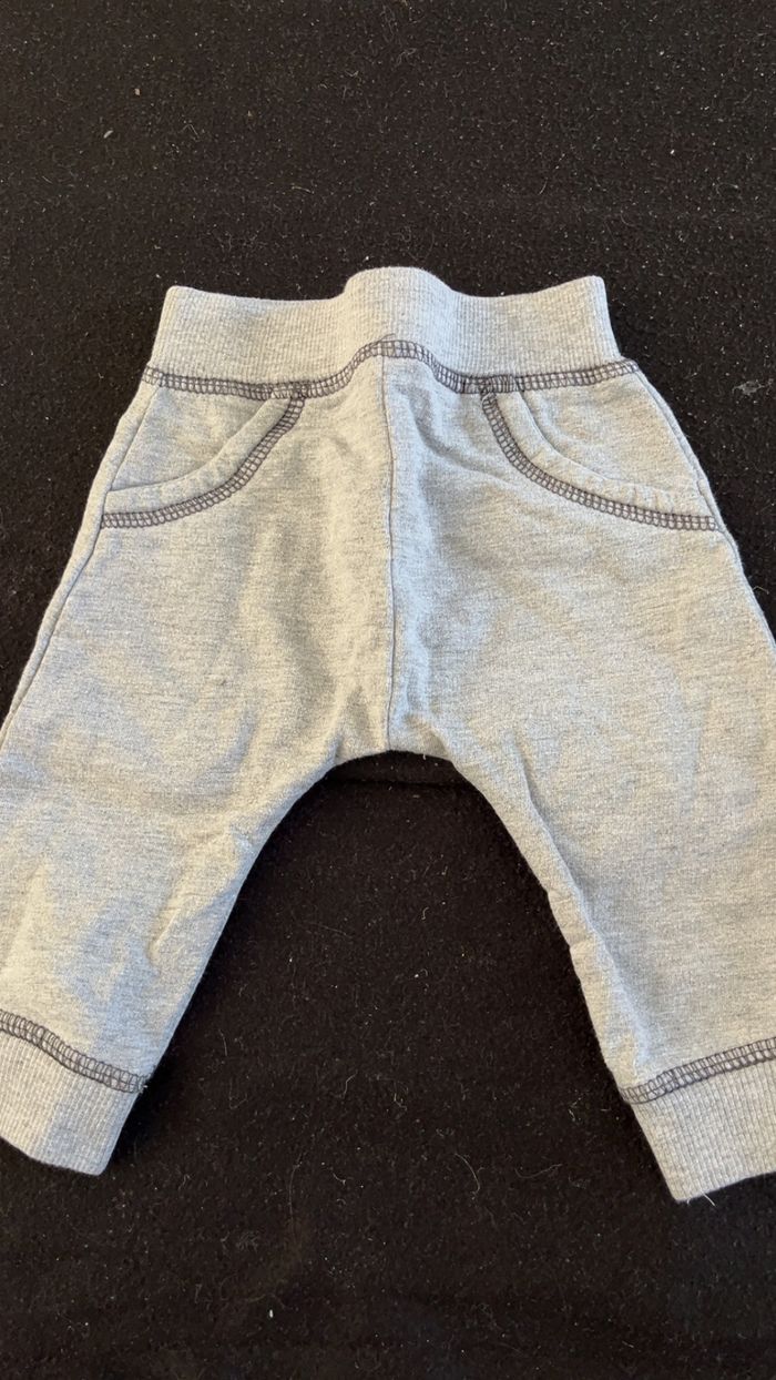 Pantalon 3 mois - photo numéro 2