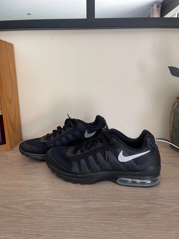 Nike air Max invigor
