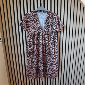 Robe léopard Asos T 34
