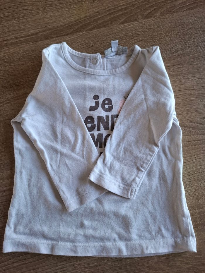 Jolie sweat Manches longues léger fille taille 6mois. Très bon état. Marque kimbaloo - photo numéro 3