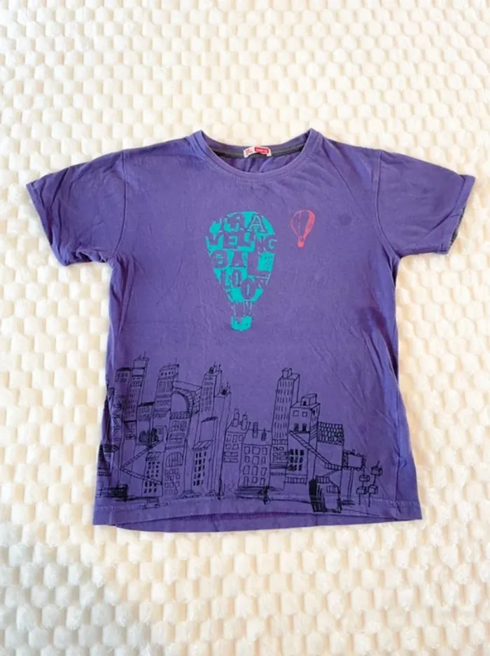 T-shirt violet