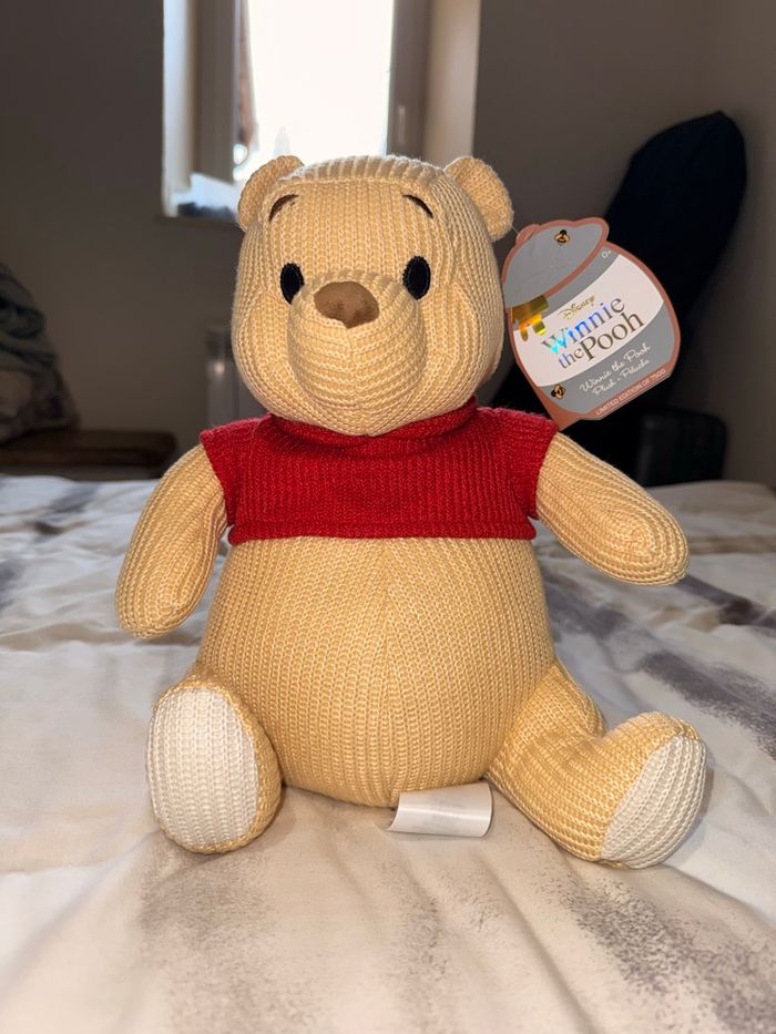 Peluche Winnie l’Ourson tricot - Édition limitée 7500 ex - 60 ans + clé Disney - photo numéro 3