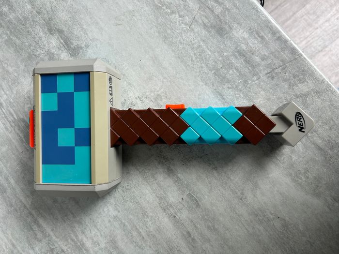pistolet nerf minecraft marteau