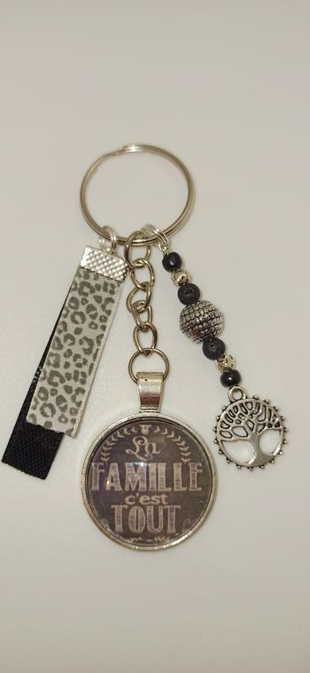 Porte clé famille " La famille c'est tout "