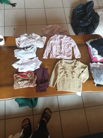 Lot vêtements fille 9/12 mois