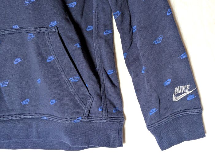 Sweat Nike Bleu Foncé Capuche Petits Logos Marque Vêtement Tendance Mode Enfants - photo numéro 3