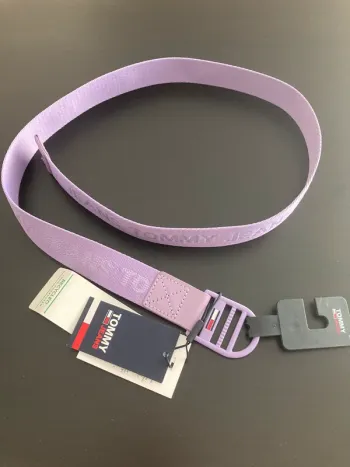 Tommy Hilfiger ceinture violet lila écriture taille 80