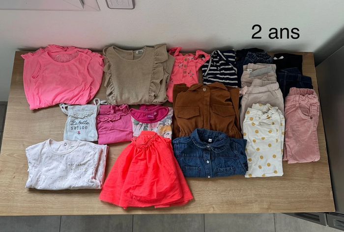 Lot fille 2 ans