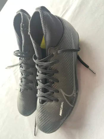 Chaussures de foot Nike 38,5