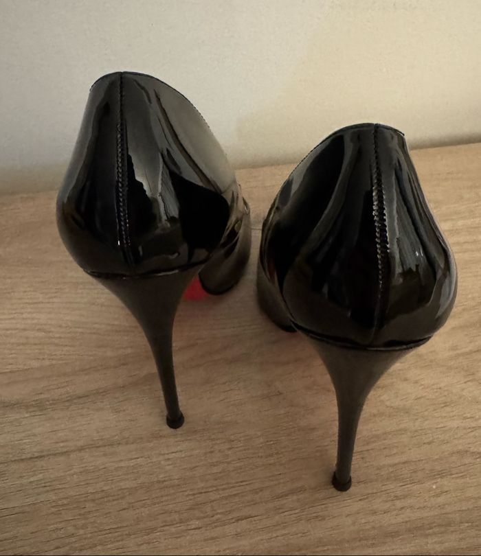 Escarpin Louboutin Pigalle 120 patent black T39 - photo numéro 5