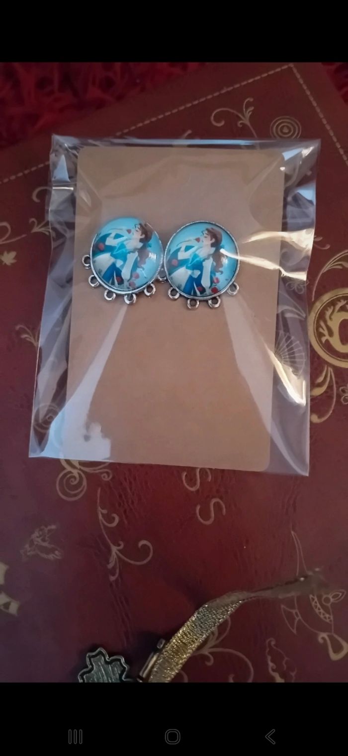 Paire de boucles d'oreilles belle - photo numéro 2