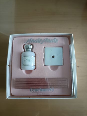 PETIT COFFRET ANAIS DE CHEZ CACHAREL AVEC MINIATURE