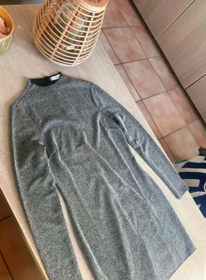 Très  belle  robe  élégante Mango 🩶 - photo numéro 2