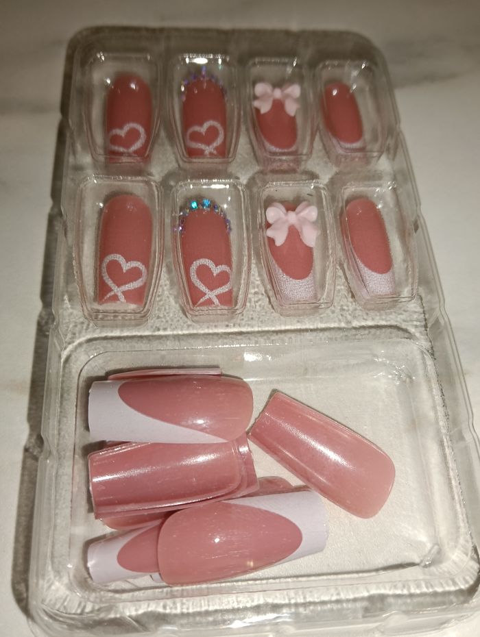 Faux ongles - photo numéro 2