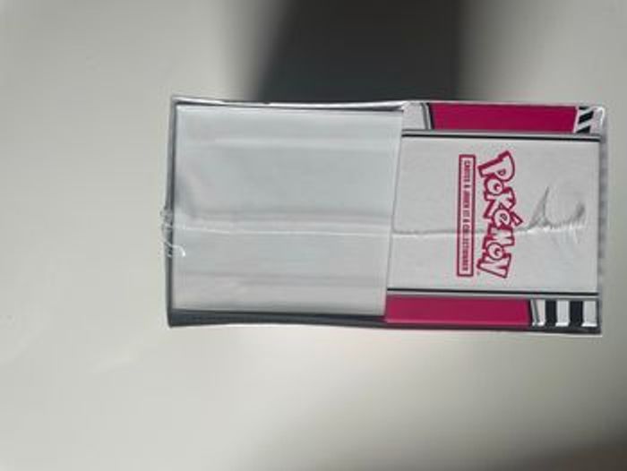 ETB Pokémon 10.5 Flamme Blanche - Parfait état - photo numéro 2