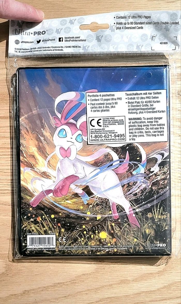 Ultra PRO Portfolio Noctali Pokémon Épée et Bouclier – Évolution Céleste (EB07) - photo numéro 2