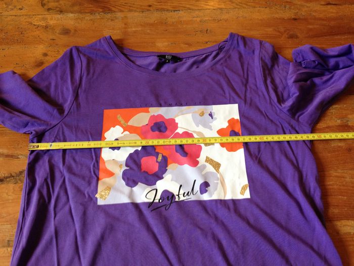 T shirt violet imprimé rectangle floral multicolore ✧ Riu Paris ✧ look féminin - photo numéro 6