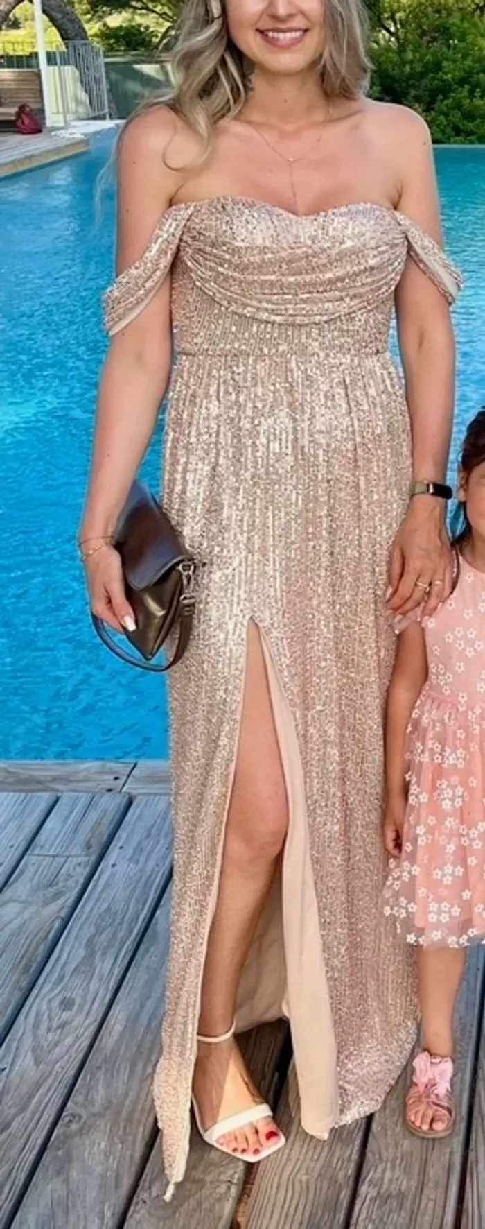Magnifique robe Faresty à sequins – idéale pour un mariage ou événement 🤍 - photo numéro 4
