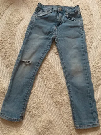 Jean bleu clair – Zara – Taille 4-5 ans (110 cm)