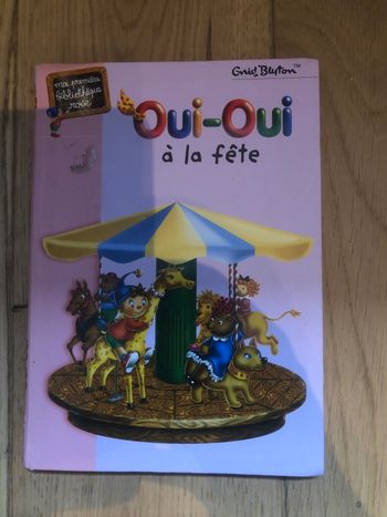 Bibliothèque rose - oui oui à la fête