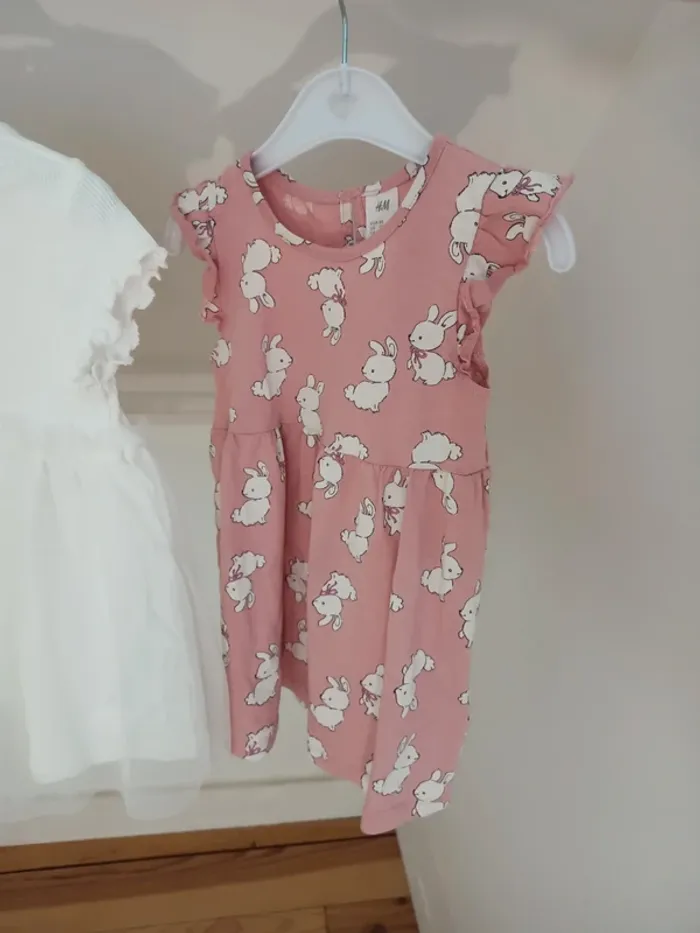 3 robes 9 mois fille - photo numéro 4