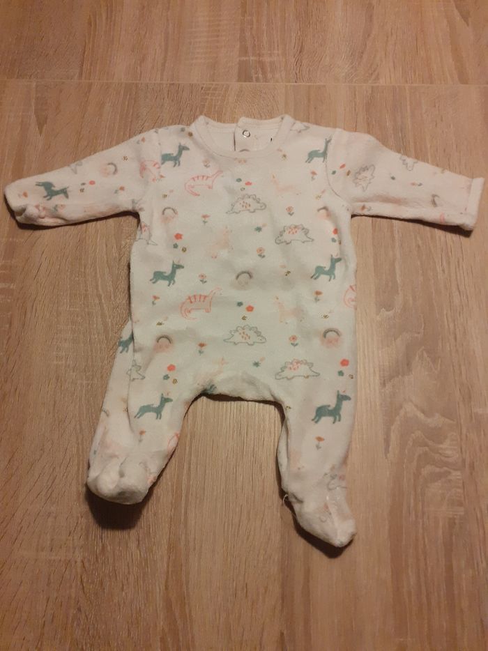 Lot pyjamas 1 mois. - photo numéro 4