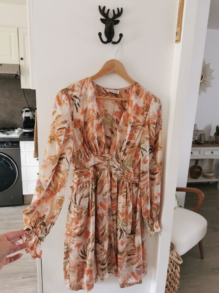 Robe courte terracotta, parme et dorée - photo numéro 2