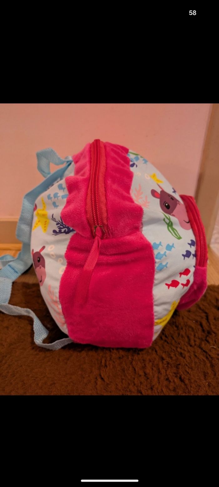 Sac à dos et coussin 2 en 1 - photo numéro 8