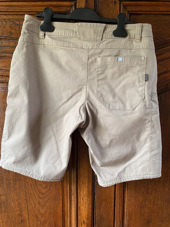 Short beige taille 38 - photo numéro 2