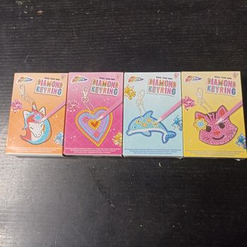 Lot 4 porté clé diamond painting