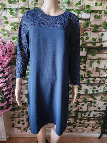 🌸Robe Dentelle Marine Camaieu Taille 42🌸
