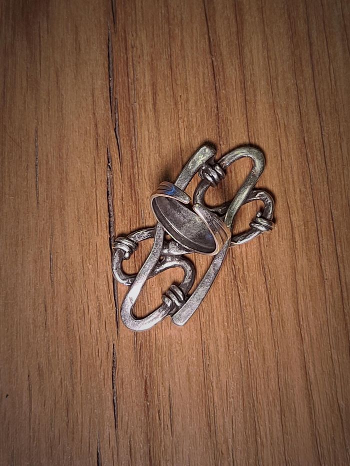 Bague graphique plaqué argent artisanale ajustable - photo numéro 3