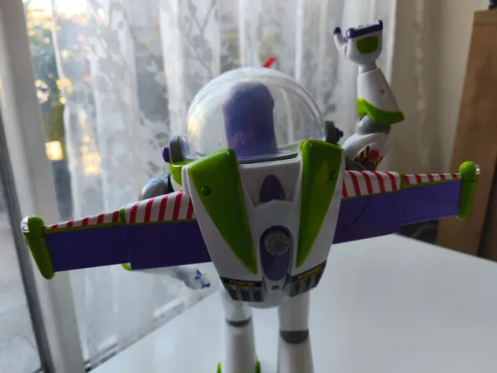 Jouet Figurine parlante Buzz l'éclair articulé Disney Toy Story 32cm - photo numéro 7
